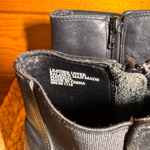 RARE Y2K Cherokee Black Leather Ankle Boots with Square Toe!!! - Picture 2 of 8